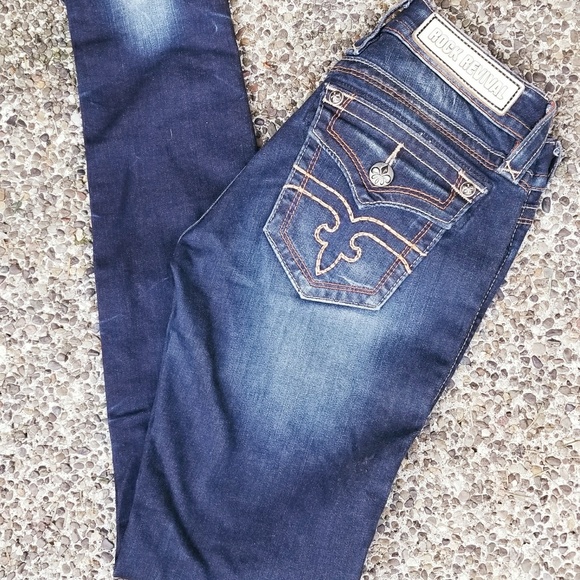 ♥️SOLD♥️ Rock Revival Skinny Jean's - Picture 3 of 5